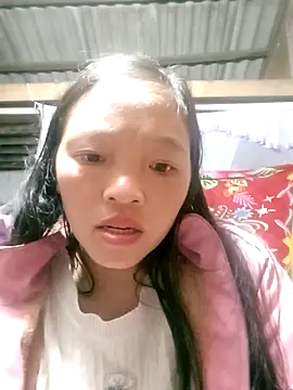 Snapshot of Minkine022 chatting on 10/26/25, 11:05 Minkine022 online show from 10/26/25, 11:05