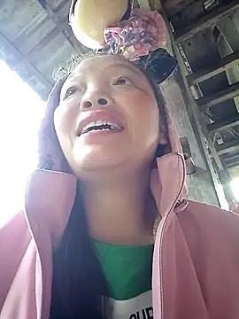 Snapshot of Minkine022 chatting on 10/27/25, 11:41 Minkine022 online show from 10/27/25, 11:41