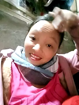 Snapshot of Minkine022 chatting on 11/03/25, 07:42 Minkine022 online show from 11/03/25, 07:42