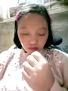 Snapshot of Minkine022 chatting on 11/06/25, 11:55 Minkine022 online show from 11/06/25, 11:55