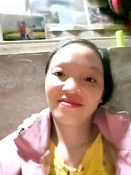 Snapshot of Minkine022 chatting on 11/07/25, 12:05 Minkine022 online show from 11/07/25, 12:05