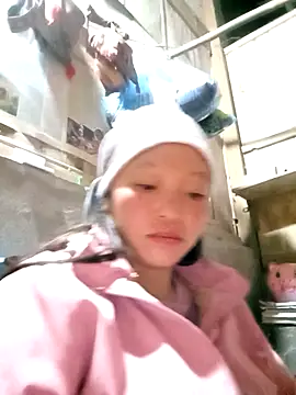 Snapshot of Minkine022 chatting on 11/18/25, 09:08 Minkine022 online show from 11/18/25, 09:08