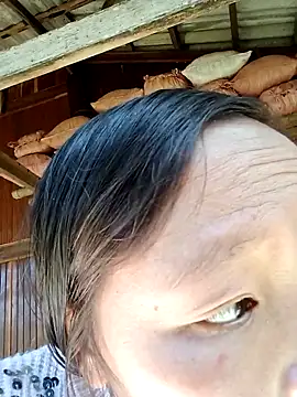 Snapshot of Minkine022 chatting on 11/29/25, 06:27 Minkine022 online show from 11/29/25, 06:27