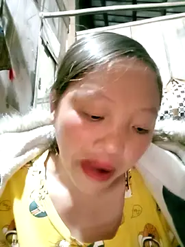 Snapshot of Minkine022 chatting on 11/30/25, 08:18 Minkine022 online show from 11/30/25, 08:18