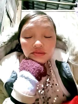 Snapshot of Minkine022 chatting on 11/30/25, 08:24 Minkine022 online show from 11/30/25, 08:24