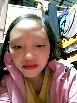 Snapshot of Minkine022 chatting on 12/02/25, 09:21 Minkine022 online show from 12/02/25, 09:21