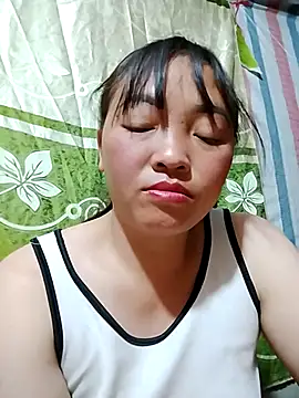 Snapshot of Minkine022 chatting on 04/12/26, 05:18 Minkine022 online show from 04/12/26, 05:18