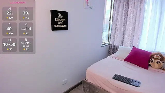 Mila campos online show from 10/18/25, 12:50