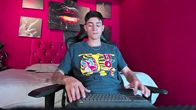 LukeSavagge online show from 10/28/25, 09:50