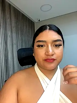 AryRose  online show from 10/28/25, 12:09