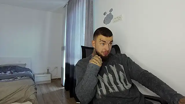 MasculineGuy99 online show from 10/09/25, 06:22