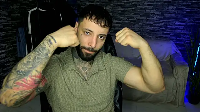 Snapshot of MasculineGuy99 chatting on 03/29/26, 07:47 MasculineGuy99 online show from 03/29/26, 07:47