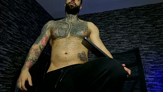 Snapshot of MasculineGuy99 chatting on 04/01/26, 11:13 MasculineGuy99 online show from 04/01/26, 11:13