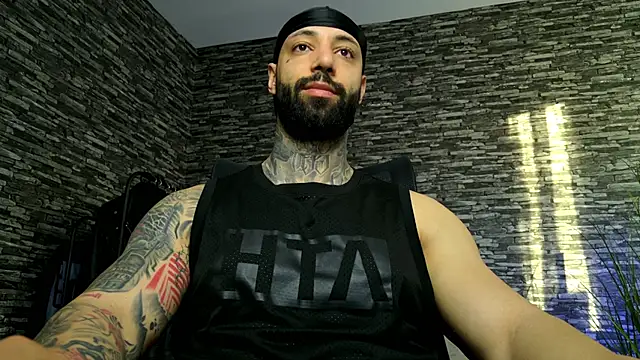 Snapshot of MasculineGuy99 chatting on 04/06/26, 04:46 MasculineGuy99 online show from 04/06/26, 04:46