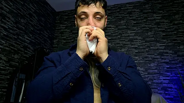 Snapshot of MasculineGuy99 chatting on 04/13/26, 08:03 MasculineGuy99 online show from 04/13/26, 08:03