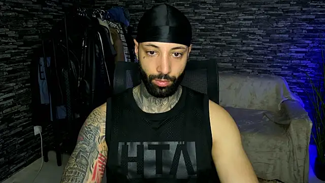 Snapshot of MasculineGuy99 chatting on 04/21/26, 08:09 MasculineGuy99 online show from 04/21/26, 08:09