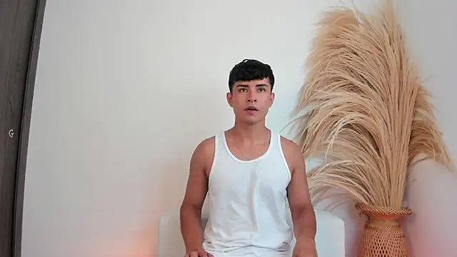 Thiago Connor21 online show from 12/17/25, 05:52