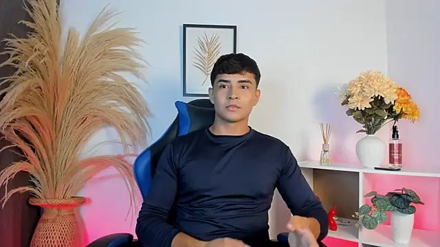 Snapshot of Thiago_Connor21 chatting on 04/25/26, 11:02 Thiago Connor21 online show from 04/25/26, 11:02