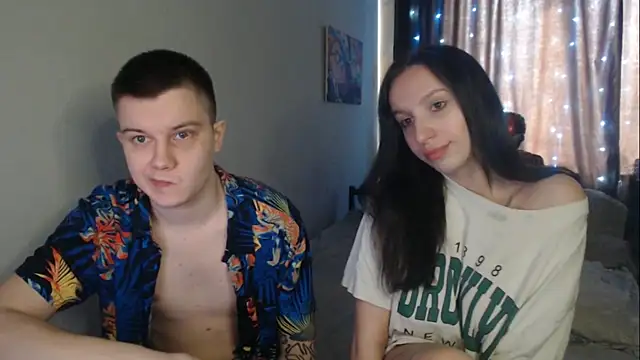 Snapshot of Mark_and_Wendy chatting on 03/19/26, 07:23 Mark and Wendy online show from 03/19/26, 07:23