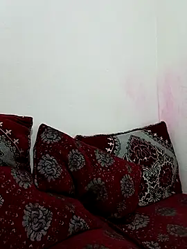 Snapshot of Miss-Queen chatting on 01/11/26, 04:17 Miss-Queen online show from 01/11/26, 04:17