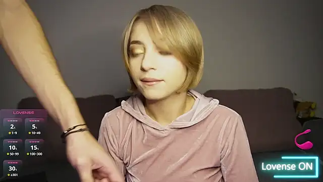 Snapshot of Dahliacruzz chatting on 11/04/25, 07:02 Dahliacruzz online show from 11/04/25, 07:02