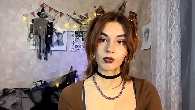 TeresitaLish online show from 10/30/25, 03:02