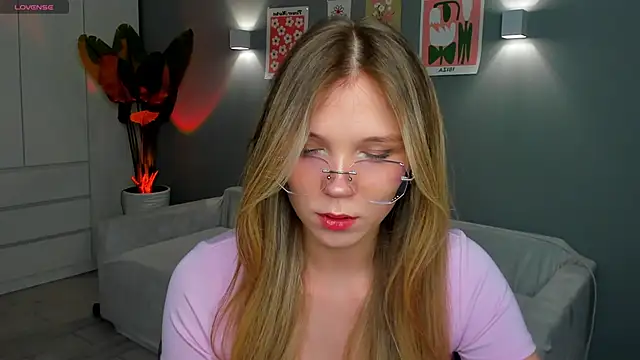 linakorvin online show from 11/10/25, 01:10