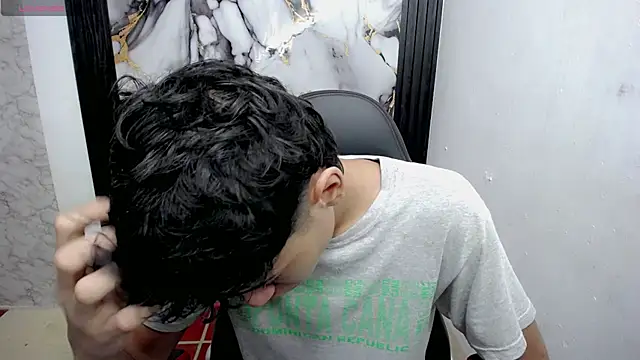 Snapshot of Im_david02 chatting on 12/04/25, 01:09 Im david02 online show from 12/04/25, 01:09