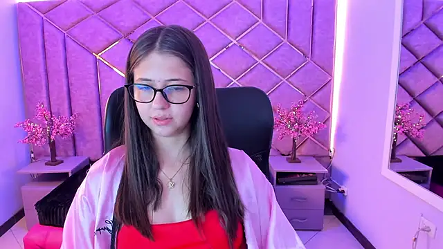 sarah sweett  online show from 07/18/26, 04:22