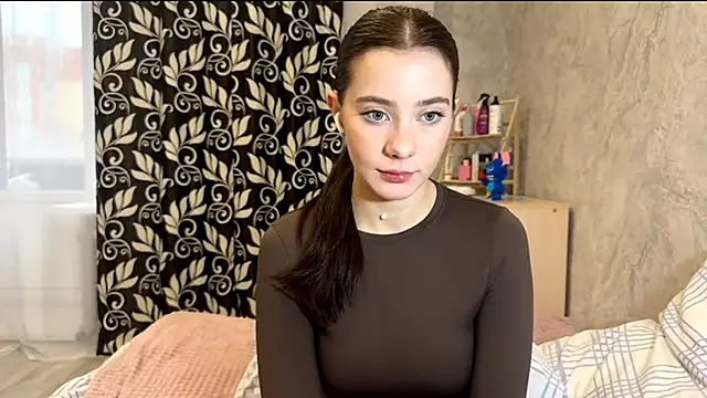 Snapshot of KarrySerrs chatting on 12/14/25, 07:36 KarrySerrs online show from 12/14/25, 07:36