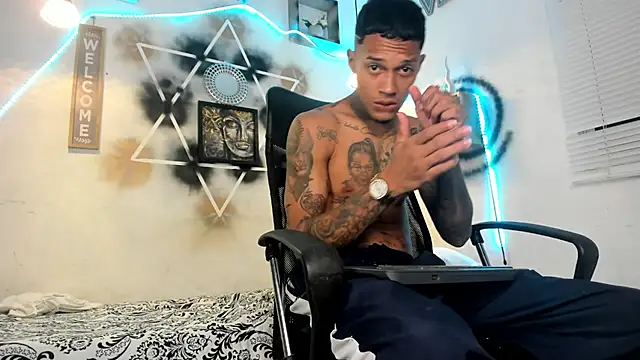 The boy dreams1 online show from 10/06/25, 02:31