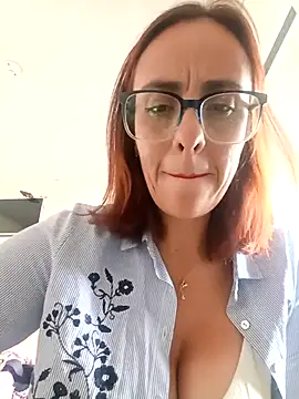 Jade 1-9 online show from 11/25/25, 07:14