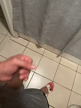 familia0210 online show from 10/29/25, 06:04