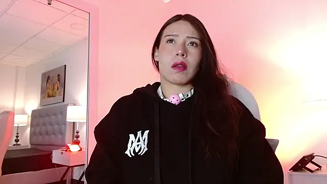 Mariaaam  online show from 10/10/25, 11:42