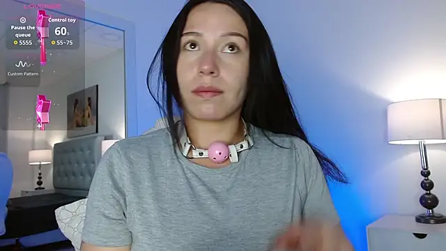 Mariaaam  online show from 10/13/25, 11:32