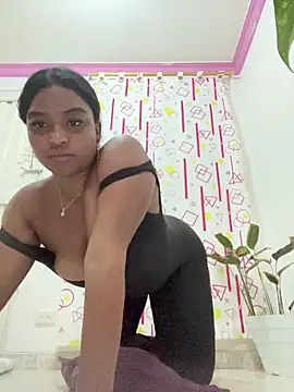 Snapshot of mitschellfox21 chatting on 11/25/25, 07:52 mitschellfox21 online show from 11/25/25, 07:52