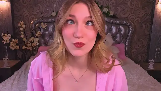 Snapshot of AngelAnabelle chatting on 03/08/26, 08:34 AngelAnabelle online show from 03/08/26, 08:34