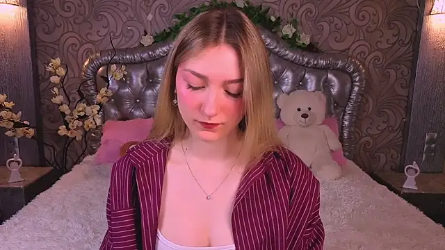 Snapshot of AngelAnabelle chatting on 03/15/26, 08:26 AngelAnabelle online show from 03/15/26, 08:26