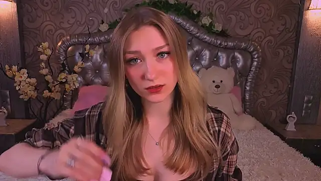 Snapshot of AngelAnabelle chatting on 03/19/26, 10:03 AngelAnabelle online show from 03/19/26, 10:03