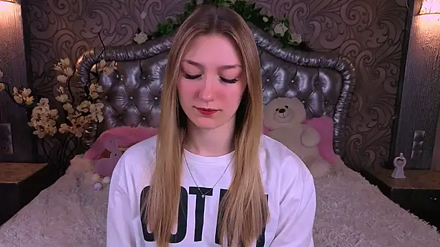 Snapshot of AngelAnabelle chatting on 04/03/26, 08:29 AngelAnabelle online show from 04/03/26, 08:29