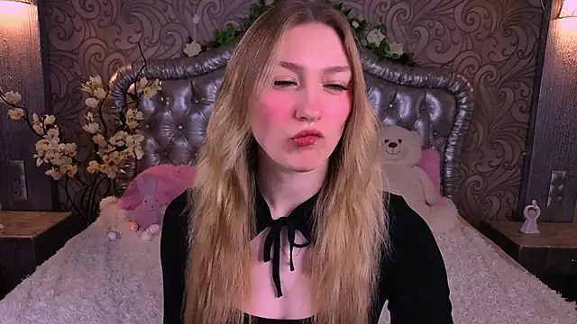 Snapshot of AngelAnabelle chatting on 04/08/26, 08:53 AngelAnabelle online show from 04/08/26, 08:53