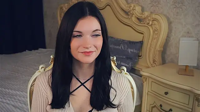 BettieBourque online show from 10/08/25, 05:43