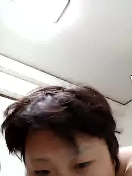 Snapshot of keiichi684 chatting on 11/19/25, 05:46 keiichi684 online show from 11/19/25, 05:46