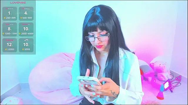 Miaengels  online show from 11/19/25, 11:16