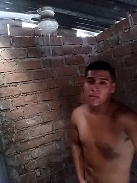 Alex321Flores online show from 02/02/26, 05:44