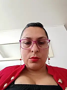 pilar 11-84 online show from 10/06/25, 07:00