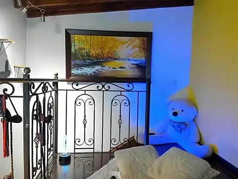 Snapshot of Zulyhenao chatting on 11/26/25, 11:22 Zulyhenao online show from 11/26/25, 11:22