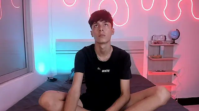 luccas ferreira online show from 11/11/25, 07:03