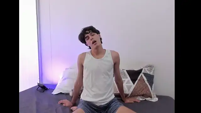 Snapshot of luccas_ferreira chatting on 04/20/26, 07:37 luccas ferreira online show from 04/20/26, 07:37