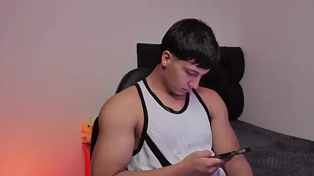 CHRIS MORGAN1 online show from 10/04/25, 01:53